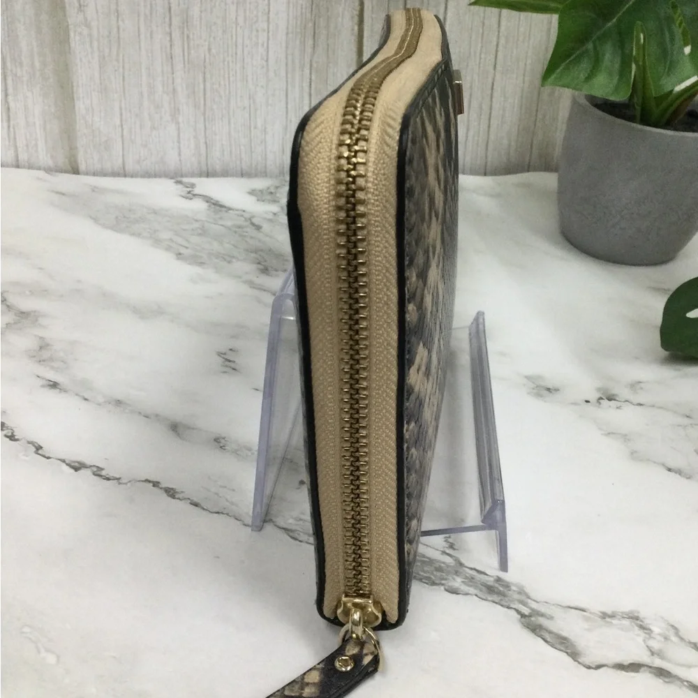 GUC. kate spade Beige Black Snake-Print Zip Wallet